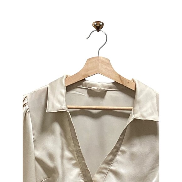 Altar’d State Satin Cropped Ruched Pirate Blouse Cream Size M Festival Baddie - Picture 5 of 12
